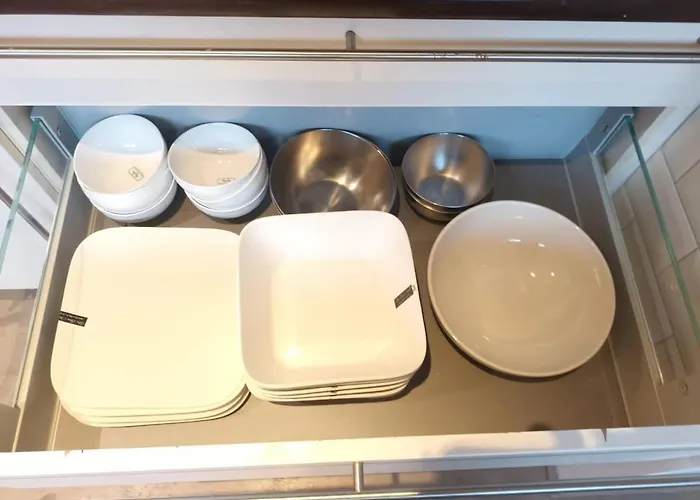 Attic In The Center アパート